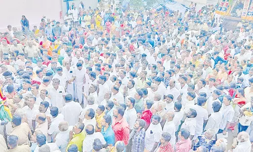 விராலிமலை சுப்பிரமணிய சுவாமி கோவில் தைப்பூச தேரோட்டம்- விஜயபாஸ்கர் பங்கேற்பு