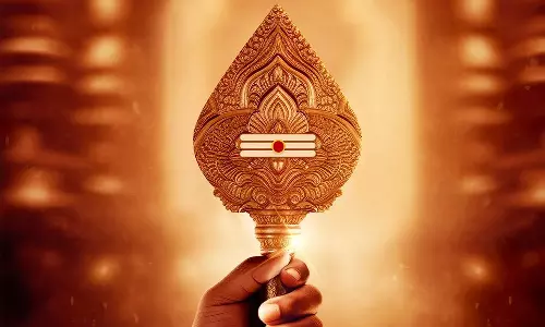 வேலை வணங்குவதே வேலை