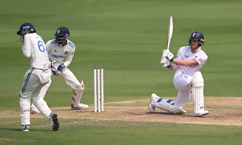 பென் ஸ்டோக்ஸ் அரை சதம்: இங்கிலாந்து முதல் இன்னிங்சில் 246 ரன்களுக்கு ஆல் அவுட்