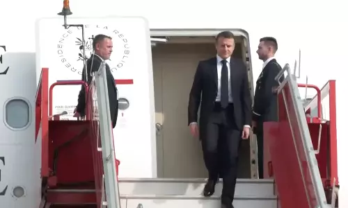 இந்தியா வந்தடைந்தார் பிரான்ஸ் அதிபர் இம்மானுவல் மேக்ரான்