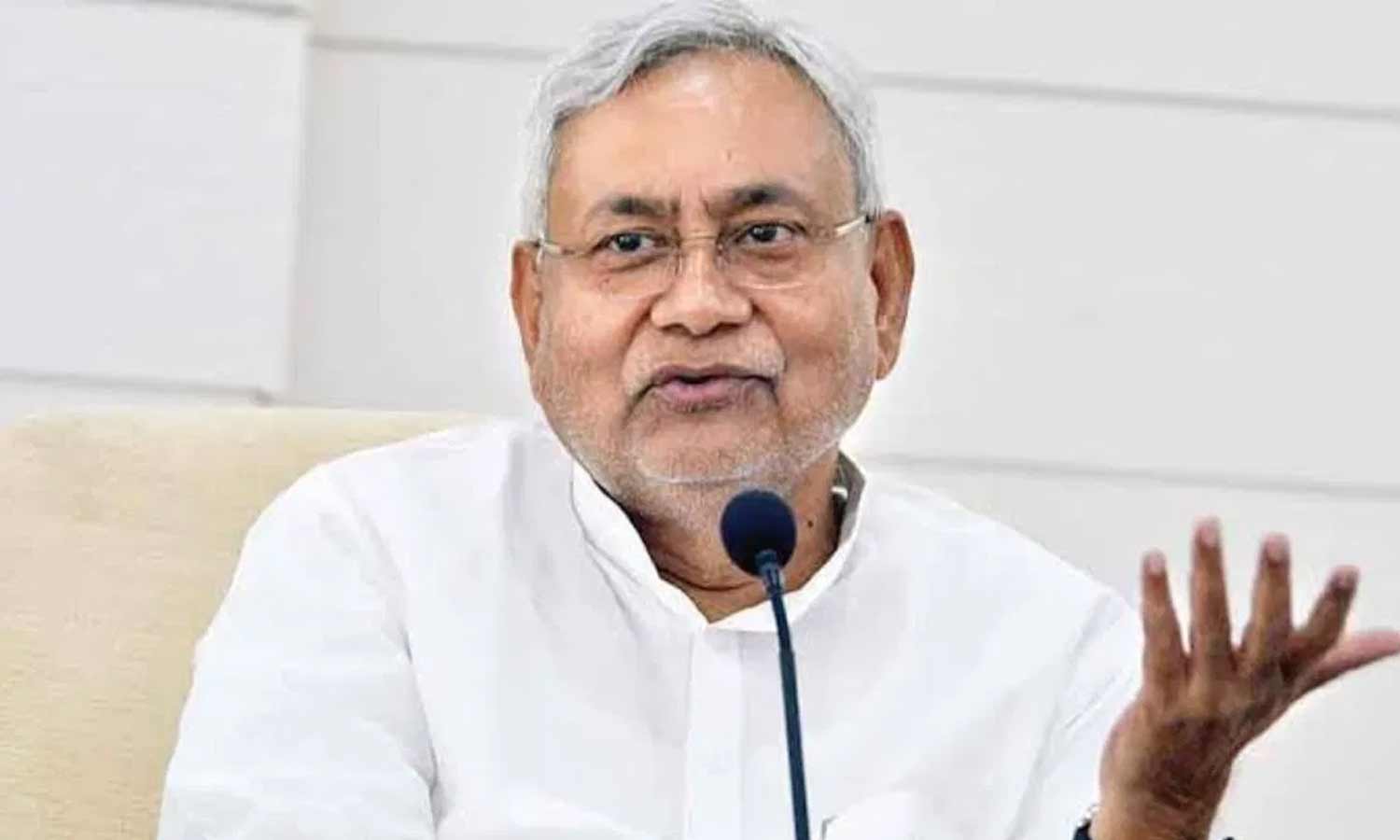 மீண்டும் கூட்டணி மாறுகிறாரா நிதிஷ் குமார்?- பிரதமருடன் ஒரே மேடையில் தோன்ற வாய்ப்பு என தகவல் மீண்டும் கூட்டணி மாறுகிறாரா நிதிஷ் குமார்?- பிரதமருடன் ஒரே மேடையில் தோன்ற வாய்ப்பு என தகவல்