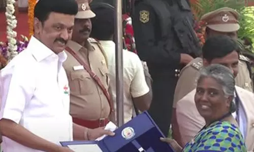 முதலமைச்சரின் சிறப்பு விருது பெற்றார் ஆயி பூரணம் அம்மாள்