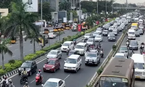 கிழக்கு கடற்கரை சாலையில் பயணிப்பவரா நீங்கள்- உங்கள் கவனத்திற்கு...