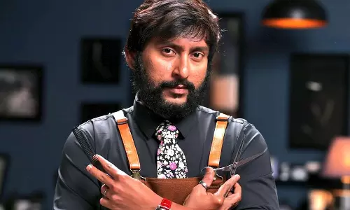 ரசிகர்கள் மத்தியில் வரவேற்பை பெறும் சிங்கப்பூர் சலூன்