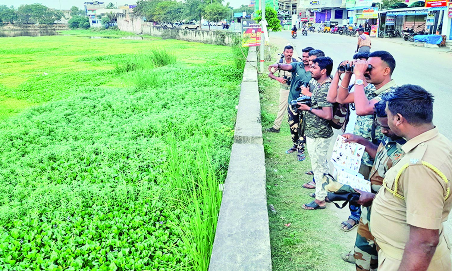 களக்காடு பகுதியில் நீர்வாழ் பறவைகள் கணக்கெடுப்பு பணி