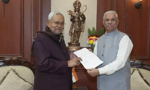 பீகார் முதல் மந்திரி பதவியை ராஜினாமா செய்தார் நிதிஷ்குமார்