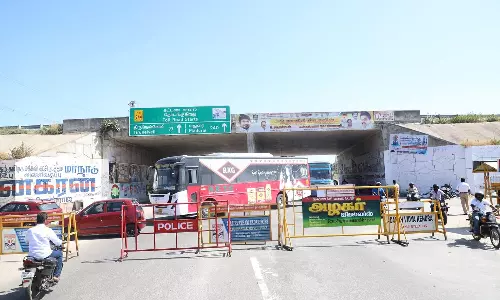நெல்லையில் இருந்து வரும் வாகனங்கள் மாற்றுப்பாதையில் இயக்கம்