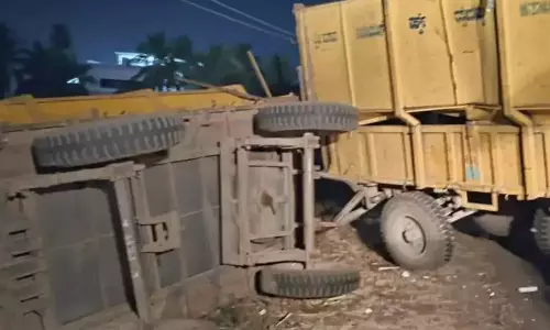 பெங்களூருவில் விபத்து: பள்ளி மாணவர்கள் 4 பேர் பலி