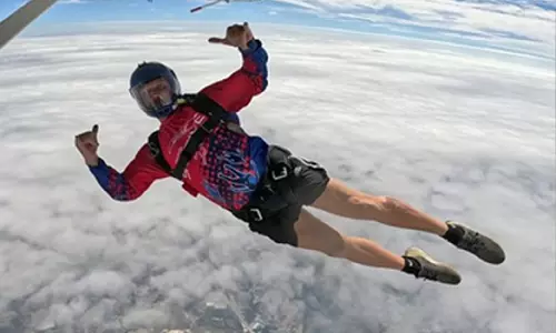 வீரசாகசம் வினையானது: உயிரை பறித்த பேஸ் ஜம்பிங்