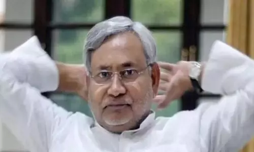 சந்தா்ப்பவாத அரசியலின் அடையாளம் நிதிஷ்குமாா்