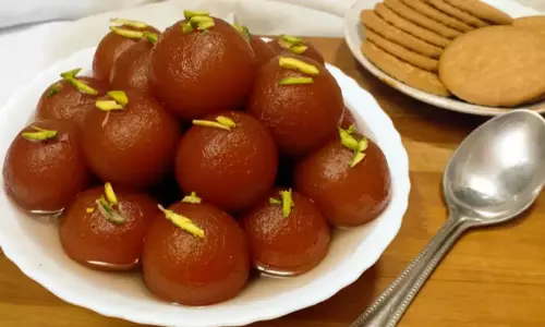 அது என்னடா பிஸ்கட் குலோப் ஜாமூன், வாங்க பார்க்கலாம்...!