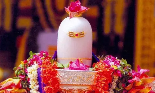 மலர்களை பூஜைக்கு வைத்திருக்கும் கால அளவு