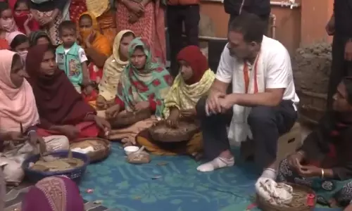 மேற்கு வங்காளத்தில் பீடி தொழிலாளர்களுடன் கலந்துரையாடிய ராகுல்