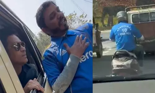 ஜெர்சியில் சச்சின் பெயர்.. ஸ்கூட்டரில் சென்ற ரசிகரை சந்தித்து அதிர்ச்சி கொடுத்த டெண்டுல்கர்- வீடியோ