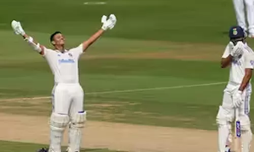 3-இலக்க மைல்கல்லை சிக்சரால் தொட்டவர்கள் பட்டியலில் இணைந்த ஜெய்ஸ்வால்