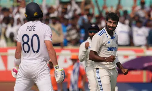 ஆசிய வேகப்பந்து வீச்சாளர்களில் அக்தர், இம்ரான் கானை பின்னுக்கு தள்ளி பும்ரா சாதனை