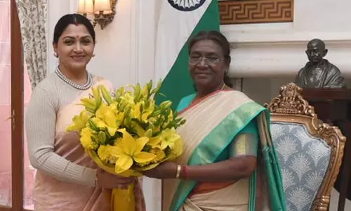 ஜனாதிபதியுடன் குஷ்பு திடீர் சந்திப்பு