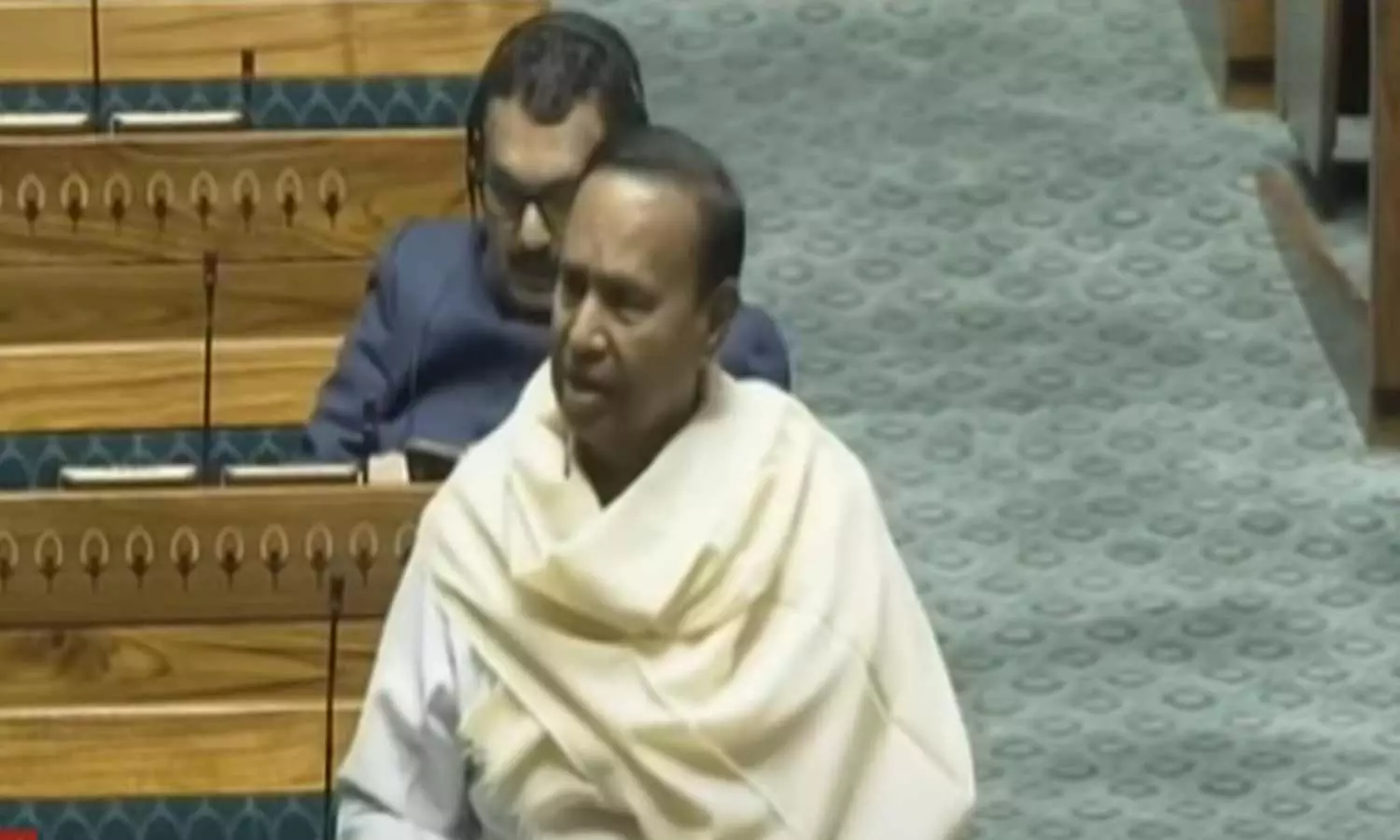 மக்களவையில் திமுக- பாஜக எம்.பி.க்கள் இடையே கடும் வாக்குவாதம் மக்களவையில் திமுக- பாஜக எம்.பி.க்கள் இடையே கடும் வாக்குவாதம்