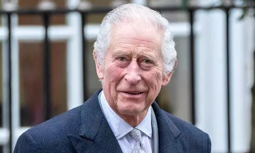இங்கிலாந்து மன்னர் சார்லஸ் புற்றுநோயால் பாதிப்பு: பக்கிங்ஹாம் அரண்மனை தகவல்