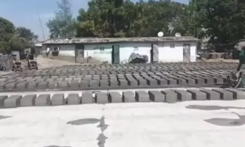 ஹாலோ பிளாக் உற்பத்தியாளர்கள் வேலைநிறுத்தம்