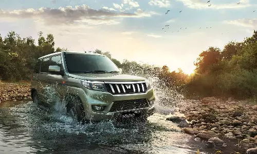 முழுசா ரூ. 1 லட்சம் வரை தள்ளுபடி.. மஹிந்திரா கார் வாங்க சூப்பர் சான்ஸ்