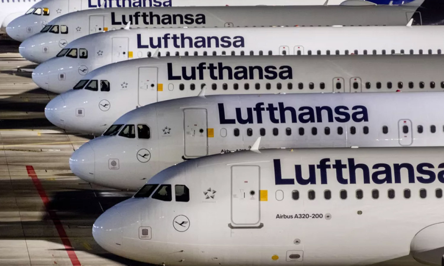 லுப்தான்சா ஊழியர்கள் வேலைநிறுத்தம்: 1000 விமான சேவை பாதிப்பு