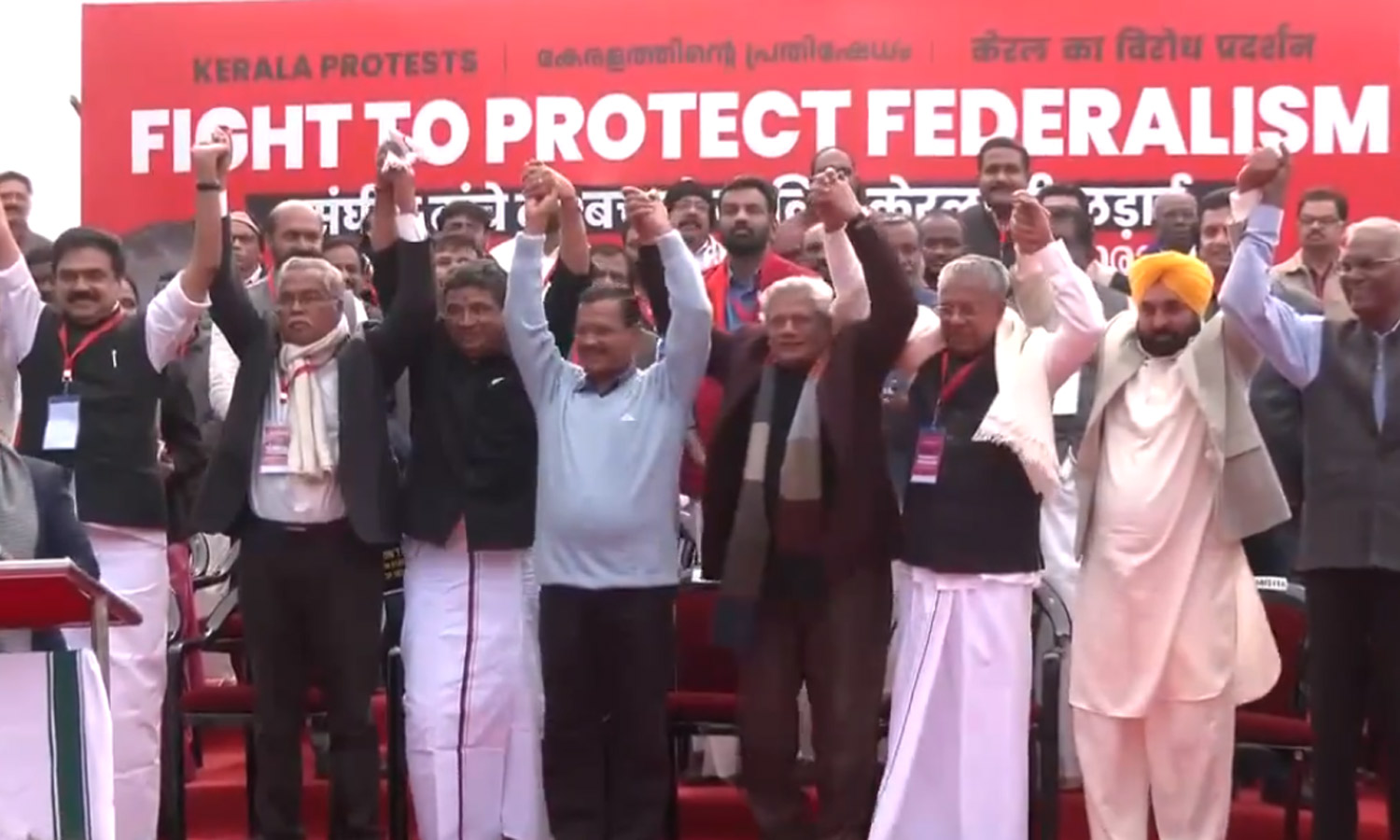 டெல்லியில் கேரள முதல்-மந்திரி பினராயி விஜயன் போராட்டம்