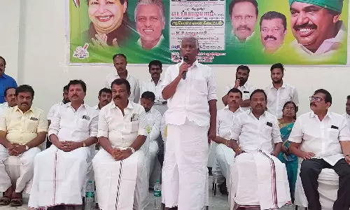 உலக தலைவர்கள் எதிர்பார்ப்பு: இந்தியாவின் அடுத்த பிரதமர் யார்? - கே.பி முனுசாமி