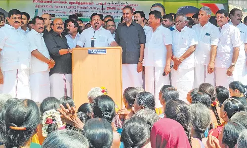 அத்திக்கடவு-அவினாசி திட்டத்தை கிடப்பில் போட்டுள்ளனர்: எடப்பாடி பழனிசாமி குற்றச்சாட்டு