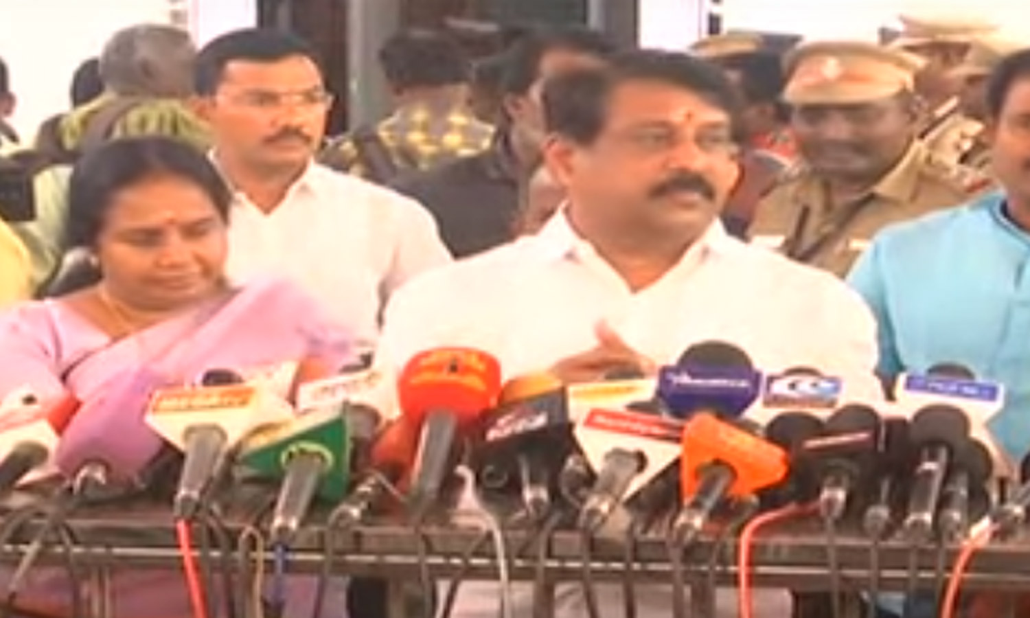 கவர்னர் மரபை மீறவில்லை... சபாநாயகர் மீறியுள்ளார்: நயினார் நாகேந்தின்