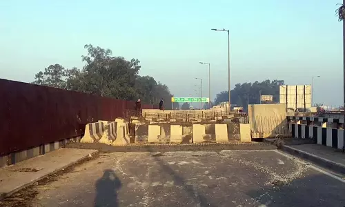 விவசாயிகள் பேரணி எதிரொலி-  2 ஸ்டேடியங்கள் சிறைச்சாலைகளாக மாற்றம்