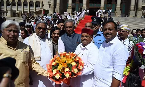 கர்நாடக பட்ஜெட் கூட்டத்தொடர்: கவர்னர் உரையுடன் தொடங்கியது