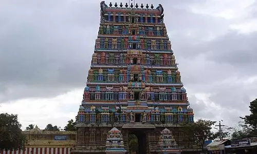 பிரமாண்ட மணி