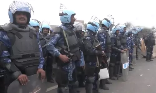 விவசாயிகளின் டெல்லி சலோ போராட்டம்: டெல்லி- அரியானா எல்லையில் பாதுகாப்பு அதிகரிப்பு