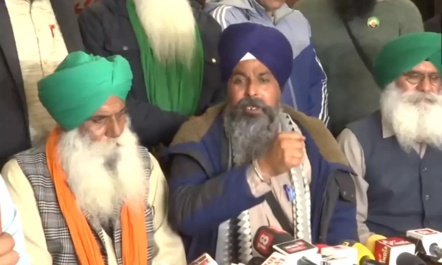 போராட்டத்தில் ஈடுபட்டுள்ள விவசாய சங்கங்களுடன் மத்திய அரசு நாளை பேச்சுவார்த்தை போராட்டத்தில் ஈடுபட்டுள்ள விவசாய சங்கங்களுடன் மத்திய அரசு நாளை பேச்சுவார்த்தை