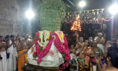 திருச்செந்தூரில் மாசித்திருவிழா கொடியேற்றத்துடன் தொடங்கியது