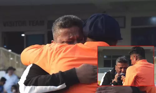 இந்திய அணியில் சர்பராஸ் கான் அறிமுகம்: தந்தை மற்றும் மனைவி ஆனந்த கண்ணீர்