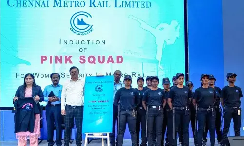 பெண்கள் பாதுகாப்பாக பயணம்: மெட்ரோ ரெயிலில் இன்று முதல் இளஞ்சிவப்பு பாதுகாப்பு படை