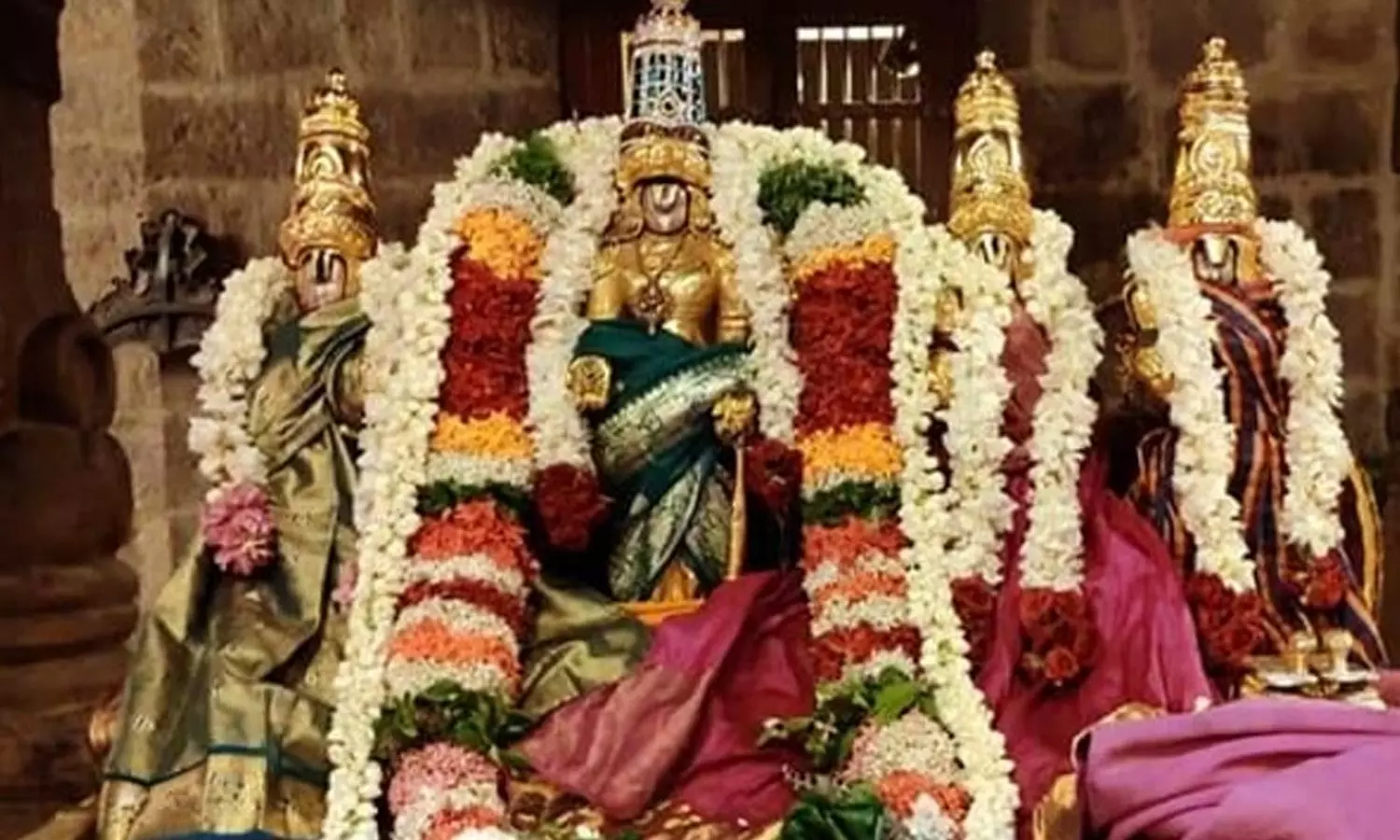 அதிசய புளியமரம்