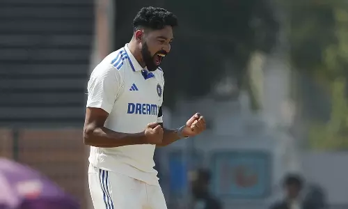 ராஜ்கோட் டெஸ்ட்: முதல் இன்னிங்சில் இங்கிலாந்து 319 ரன்களுக்கு ஆல் அவுட்