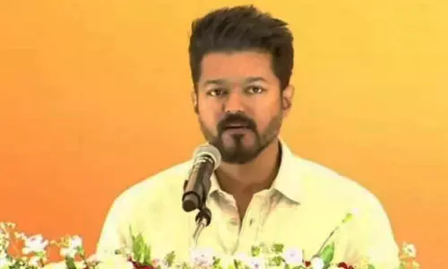 கட்சி பெயரில் கரெக்ஷன்-க்கு OK சொன்ன விஜய்
