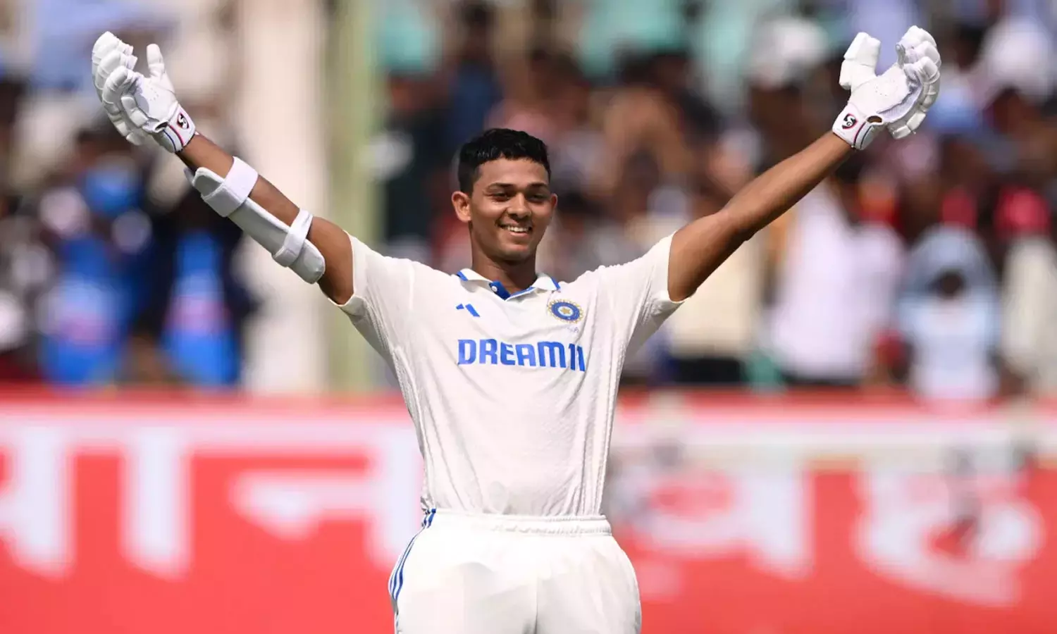 மீண்டும் இரட்டை சதமடித்த ஜெய்ஸ்வால்: இங்கிலாந்து வெற்றிபெற 557 ரன்கள் இலக்கு நிர்ணயித்தது இந்தியா