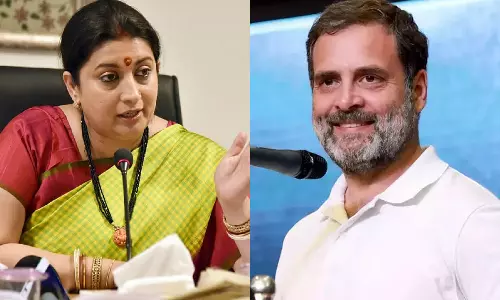 அமேதி தொகுதியில் மட்டும் போட்டியிட தயாரா?: ராகுல் காந்திக்கு ஸ்மிரிதி இரானி சவால்