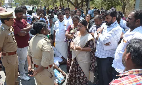 ஏலச்சீட்டு நடத்தி பண மோசடி: பாதிக்கப்பட்டவர்கள், கலெக்டர் அலுவலகம் முன்பு போராட்டம்