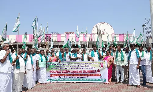 திருப்பூரில் ரெயில் மறியலில் ஈடுபட முயன்ற விவசாயிகள்