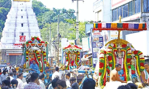 ஸ்ரீகாளஹஸ்தியில் பீஷ்ம ஏகாதசியையொட்டி சுப்பிரமணிய சுவாமி வீதி உலா