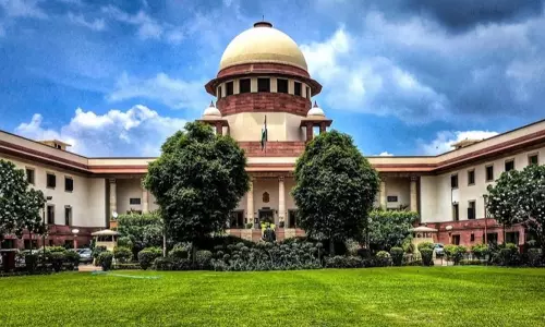 திருமணம் செய்ததால் பணிநீக்கம்: பாதிக்கப்பட்ட பெண்ணுக்கு 60 லட்சம் இழப்பீடு... உச்சநீதிமன்றம் உத்தரவு