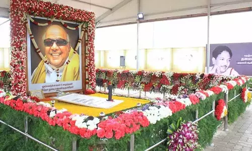 மெரினா கடற்கரையில் அமைக்கப்பட்டுள்ள கருணாநிதி நினைவிடம் 26-ந்தேதி திறப்பு