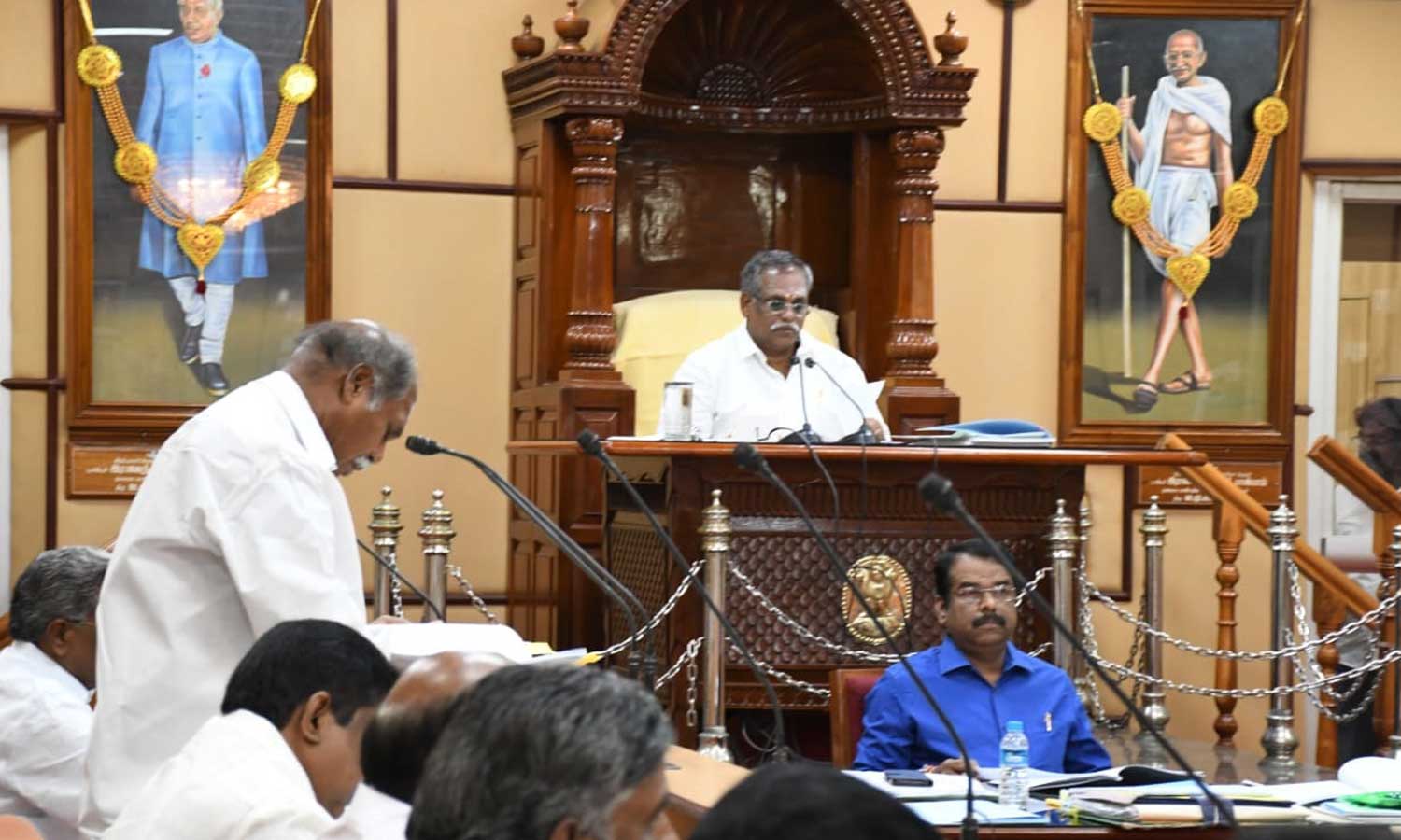 புதுச்சேரி சட்டசபையில் ரூ.4,634 கோடிக்கு இடைக்கால பட்ஜெட் தாக்கல்- தி.மு.க., காங்கிரஸ் வெளிநடப்பு