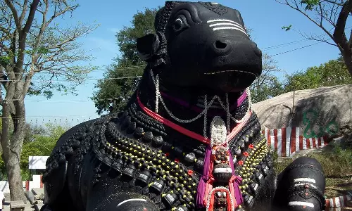 நந்தி குறுக்கே நிற்பது ஏன் தெரியுமா...?